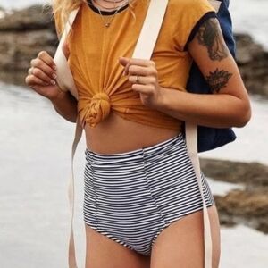 🆕️ Urban Outfitters / Cooperative /Striped Hot Pants